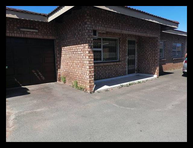 3 BEDROOM TOWNHOUSE FOR SALE IN ARBORETUM